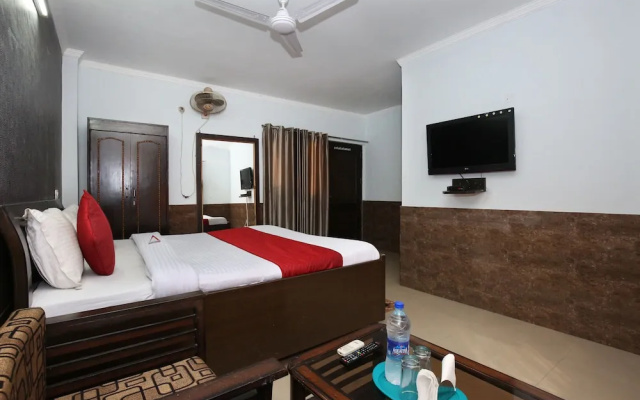 OYO 10362 Hotel Milan Inn