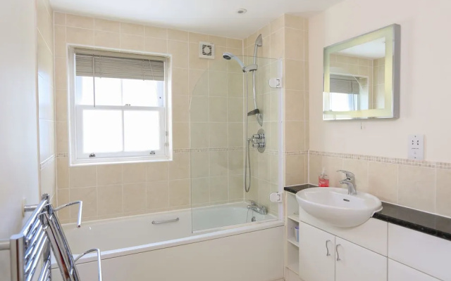5 Thurlestone Beach