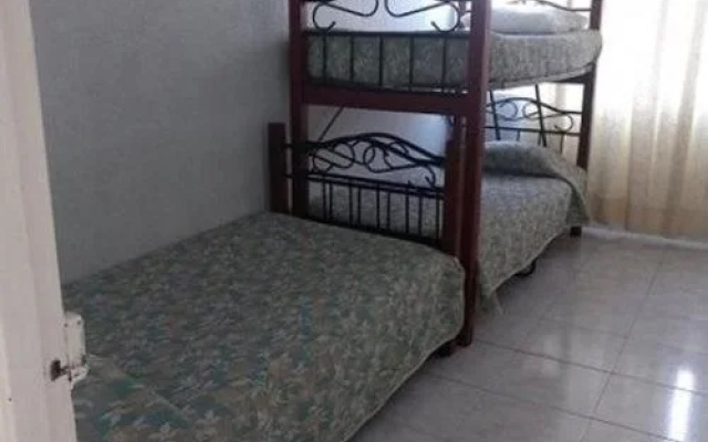 Hostal Casa Amarilla - Hostel