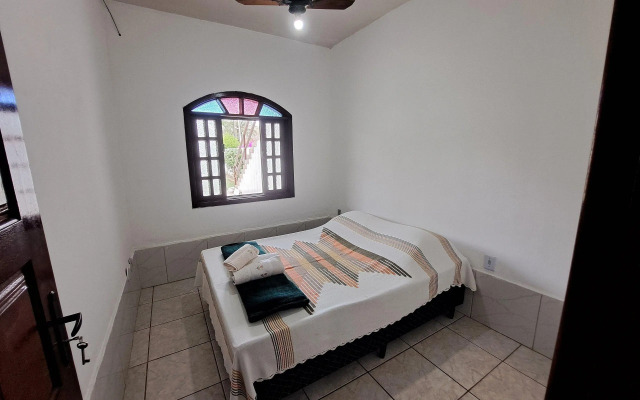 4 Quartos Espaçosos C/churrasqueira E Praia A 150m