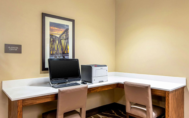 Comfort Inn & Suites Pine Bluff