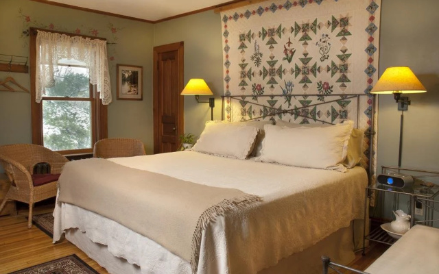 Pinehurst Inn Bed & Breakfast