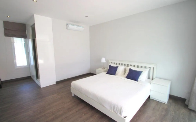 Hua Hin 5 Bedrooms Mansion B3