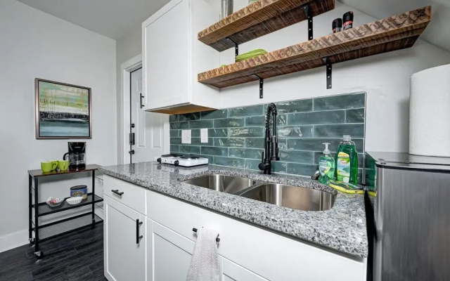The Oasis Studio - Fountain Square