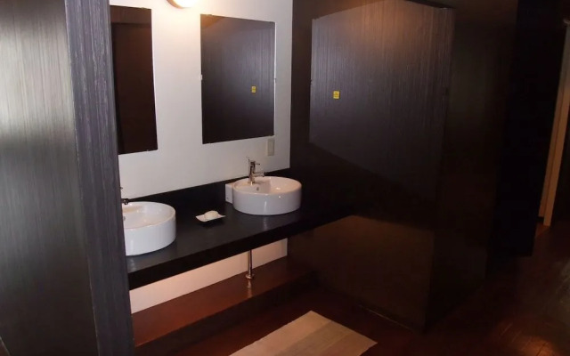 International Guesthouse Azure Narita
