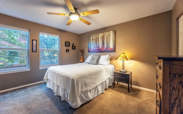 Devon Court 2 Bedroom Home by RedAwning