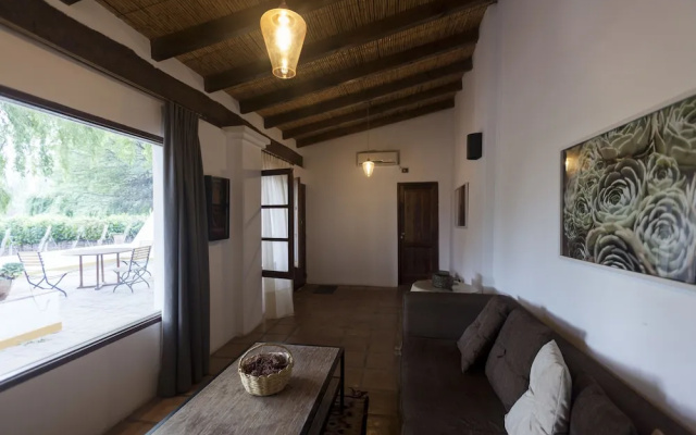 El Porvenir Casa de Bodega