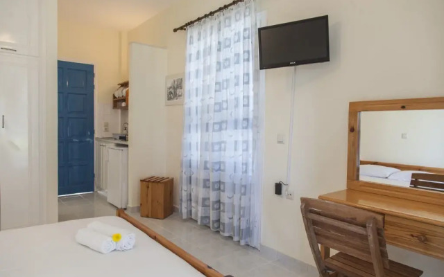 Thanasis Studios