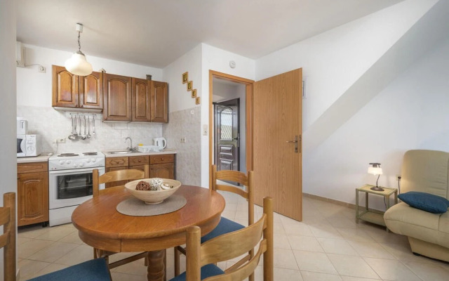 Stunning Home in Sveti Anton With Wifi and 4 Bedrooms