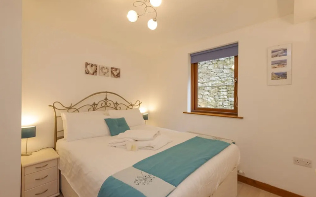 White Lodge Apartments