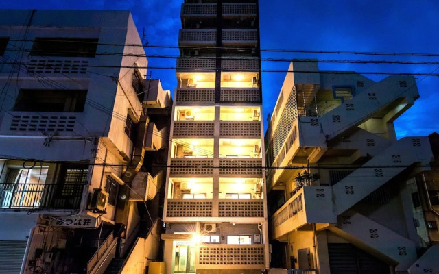 Little Island Okinawa Miebashi