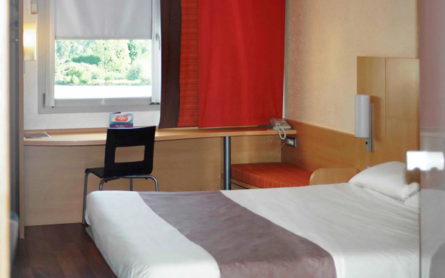 ibis Laon