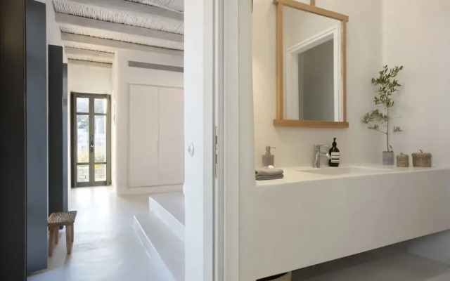 House G Y Kardiani Tinos Cyclades