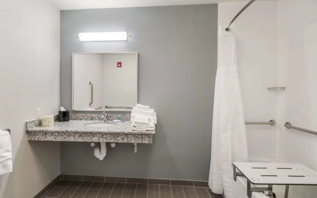 MainStay Suites at Discovery Park of America