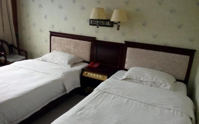 Xushui Yunfeng Inn