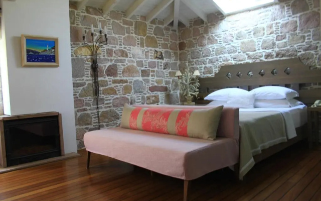Cunda Lena Otel