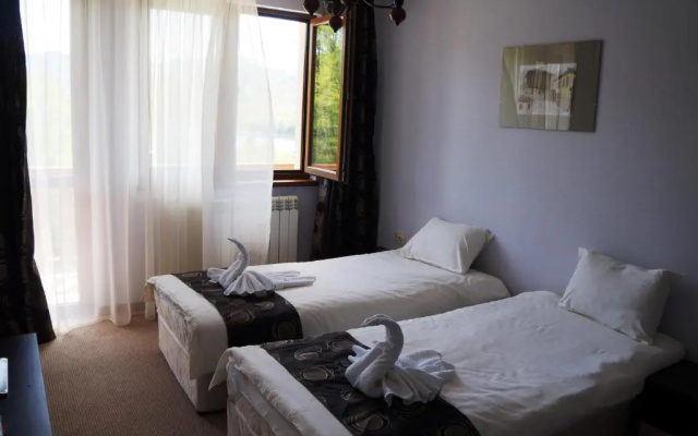Family Hotel KrisBo
