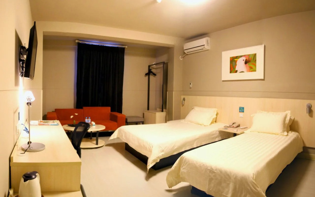 Jinjiang Inn Shanghai International Tourism and Resorts Zone Zhoupu Town Branch