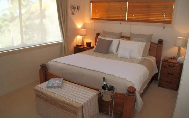 Ayr Bed & Breakfast on McIntyre