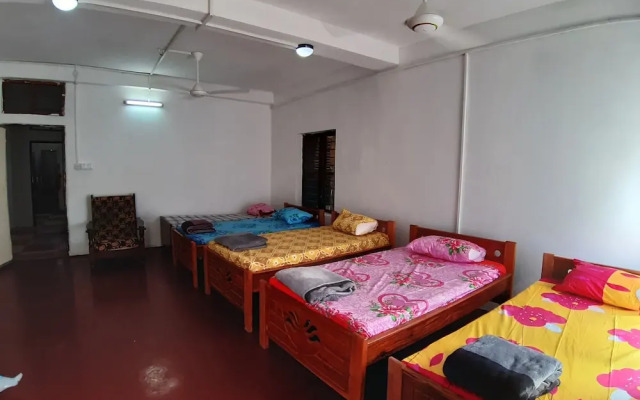 Mamdali Hostel