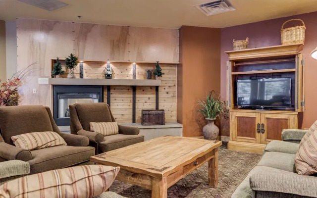 Silver Mill #8266 - 1 Br Condo