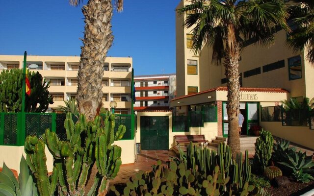 Apartamentos Las Dunas In Playa Del Ingles Spain From 112 Photos Reviews Zenhotels Com