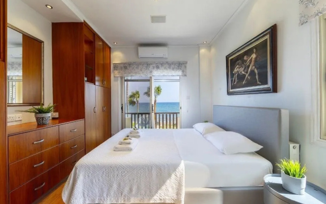 Meneou Beachfront Villa 5
