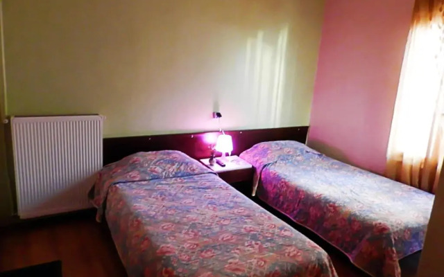 Akanthos Hotel
