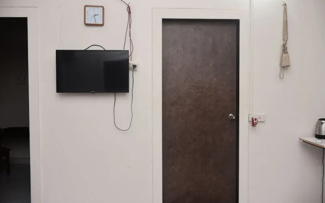 Sam's Outhouse Stay