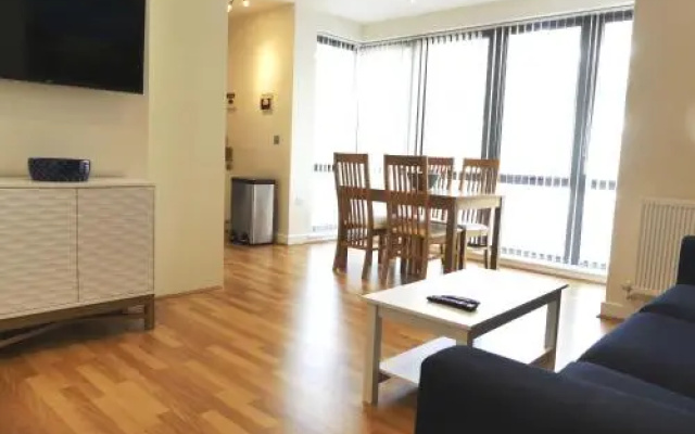 Western Gate, Executive Central Apartments