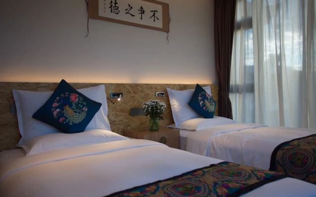 Lijiang Stay Long Guest House