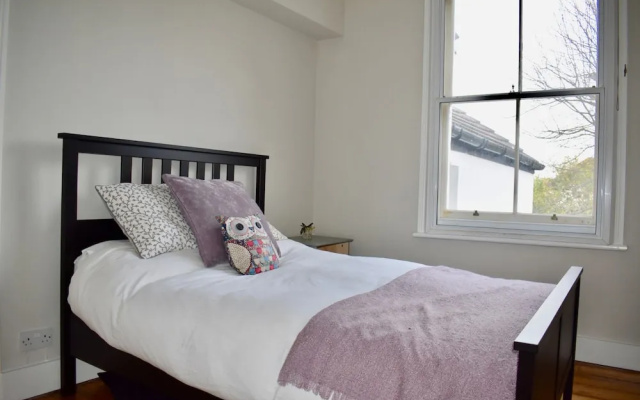 4 Bedroom Townhouse Near the Beach
