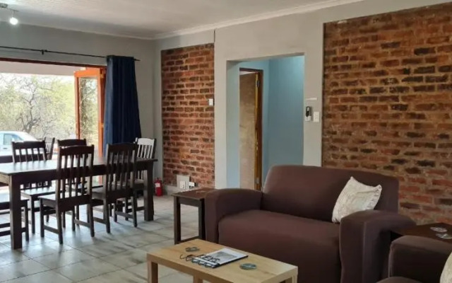Makhulu's Bush House