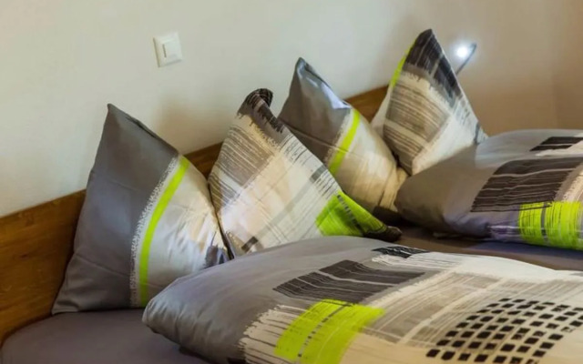 Apartmenthaus Riederhoru A EG