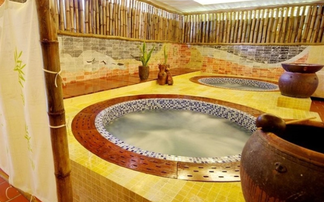Diamond Bay Resort & Golf