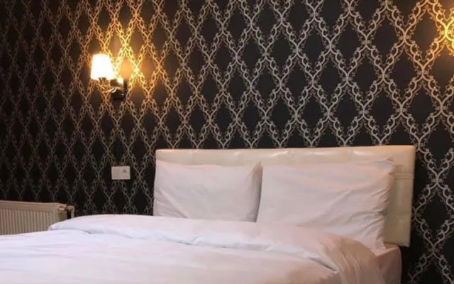 Saray Otel