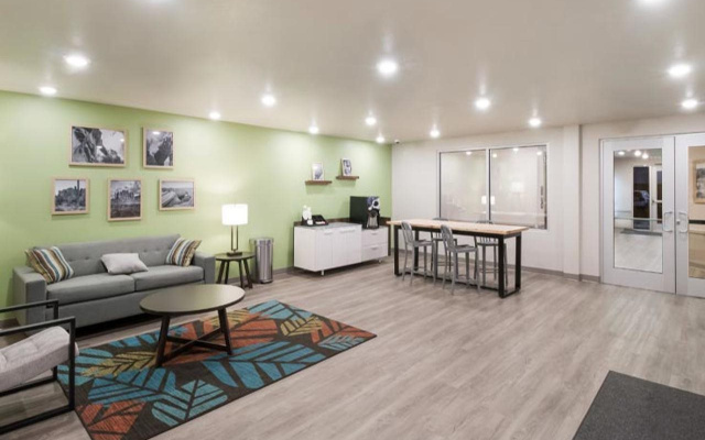 Woodspring Suites Rochester Greece