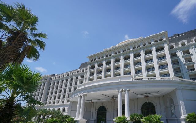 Отель Vinpearl Discovery 1 Nha Trang вид на фасад