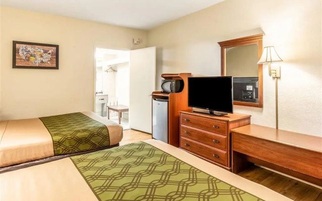 Econo Lodge Atlanta Virginia Avenue