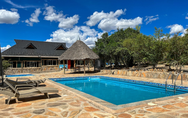 Orngatuny Mara King Camp