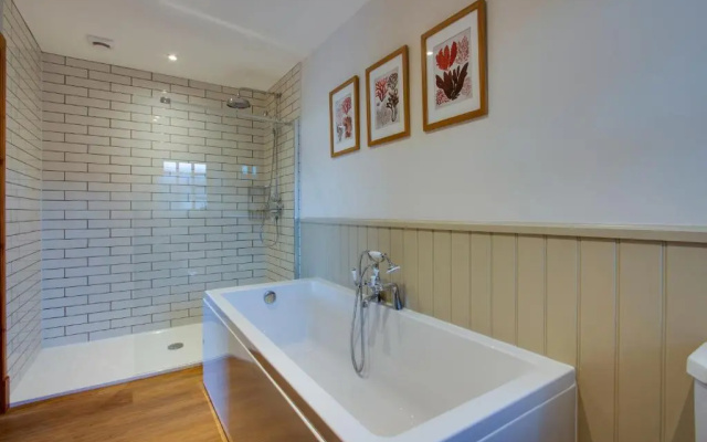 Home Farm B&B - Poppy Room
