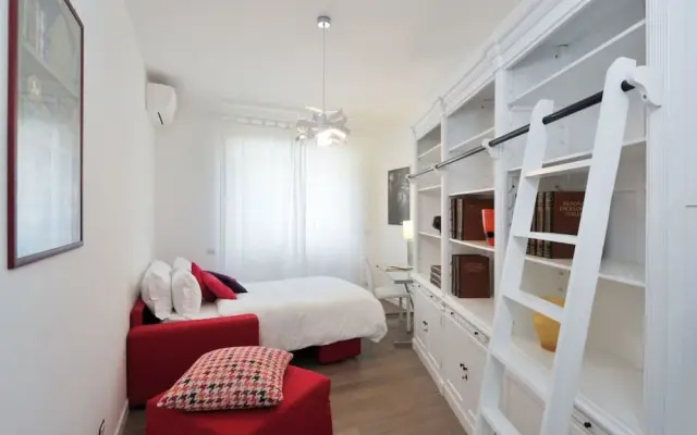 Bright and Beautiful 1 bed Flat in Lovely Area