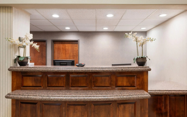 Hawthorn Suites by Wyndham Napa Valley