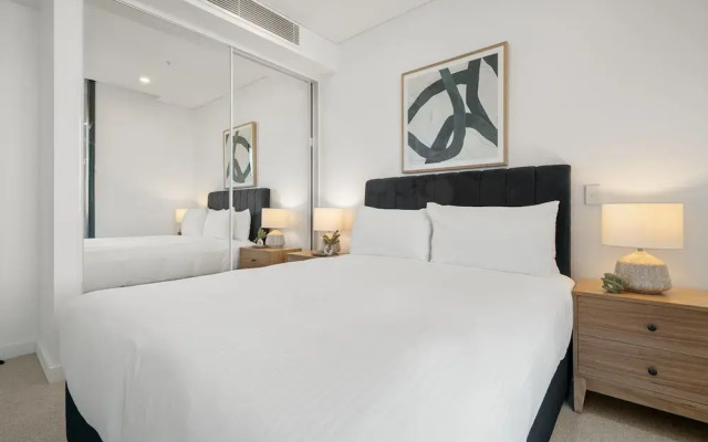 Modern 1-bed Apartment With Views in Fremantle