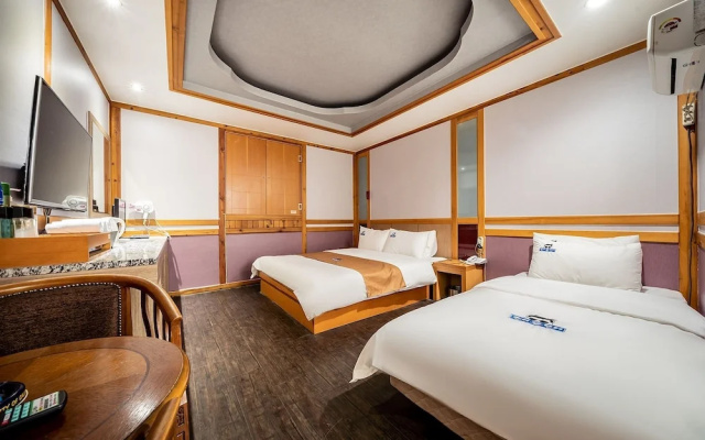 Gentleman Hotel
