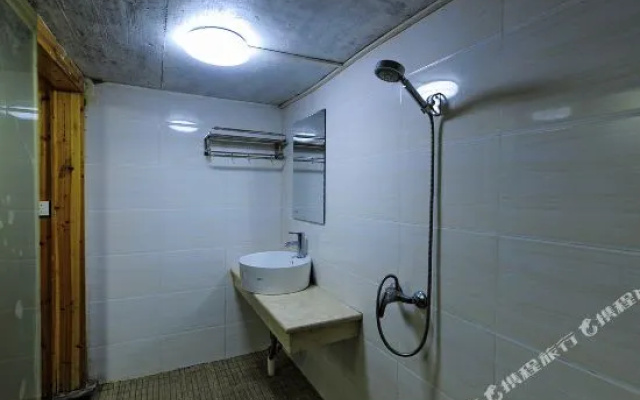 Yixiangju Homestay (Xijiang Qianhu Miao Village Observation Deck Branch)