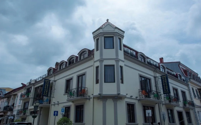 Downtown Hotel