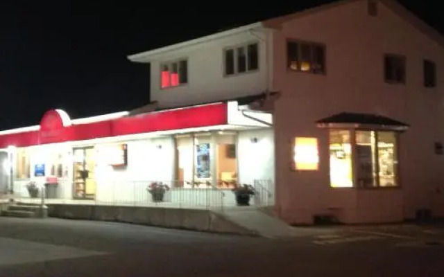 Villa Bianca Inn & Restaurant