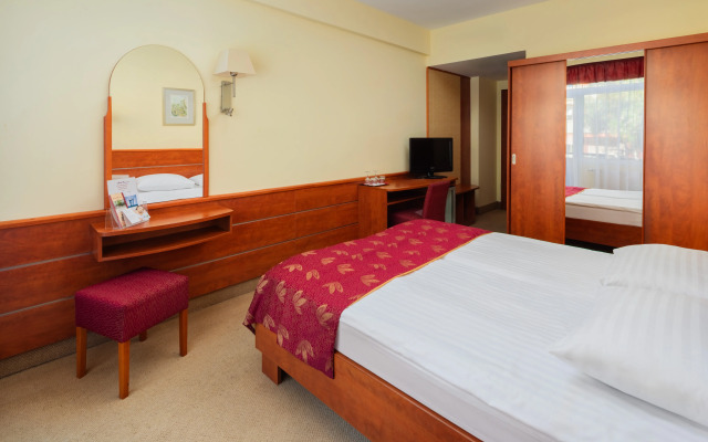 Hotel Benczur