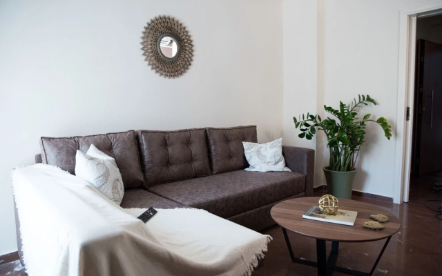 AT. Thea Athens Boutique Apartments